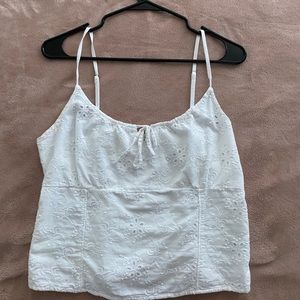 Eyelet floral Tank Top